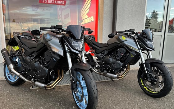 Umgebautes Motorrad Honda CB 750 von Direct Performance - Bild 5