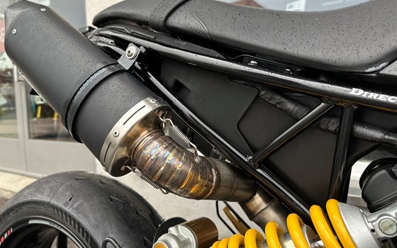 Umgebautes Motorrad Aprilia Dorsoduro 1200 von Direct Performance - Bild 5