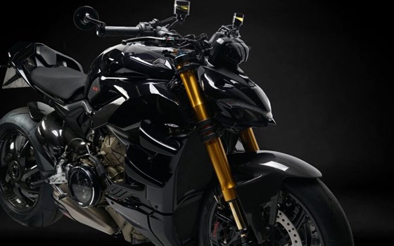 Umgebautes Motorrad Ducati Streetfighter V4 S von Fast Motorbikes GmbH - Bild 1