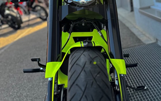 Umgebautes Motorrad Harley-Davidson Custom Bike von Direct Performance - Bild 2