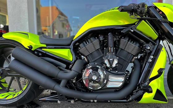 Umgebautes Motorrad Harley-Davidson Custom Bike von Direct Performance - Bild 4