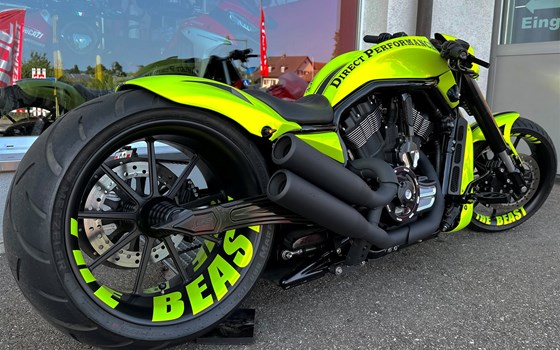 Umgebautes Motorrad Harley-Davidson Custom Bike von Direct Performance - Bild 5