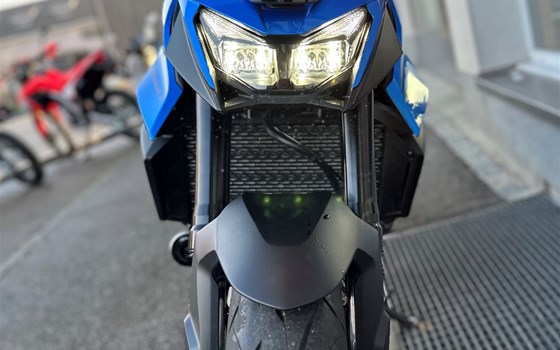 Umgebautes Motorrad Honda CB 750 von Direct Performance - Bild 2