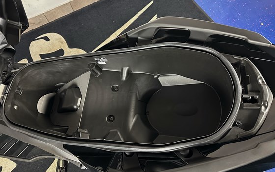 Umgebautes Motorrad Yamaha Tricity 300 von Zweirad Zentrum Fernwald - Bild 16