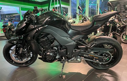 Kawasaki Z1100 Custom Bike