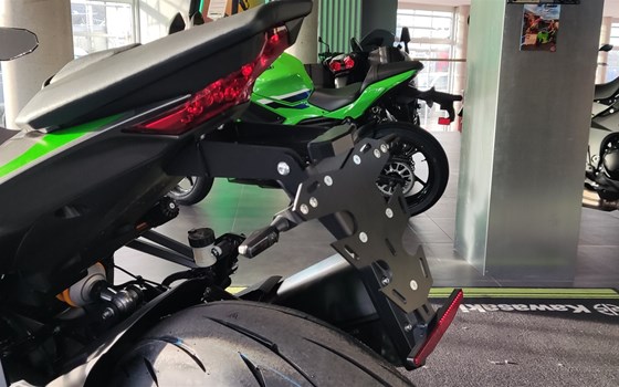 Umgebautes Motorrad Kawasaki Z1100 von Zweirad Waibel GmbH & Co. KG - Bild 6