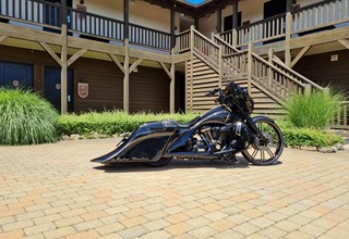 Harley-Davidson CVO Street Glide FLHXSE