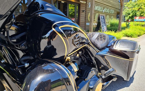 Umgebautes Motorrad Harley-Davidson CVO Street Glide FLHXSE von X-Trem Custombikes - Bild 19