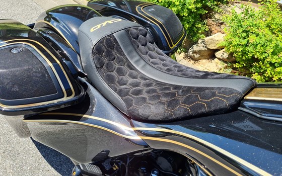 Umgebautes Motorrad Harley-Davidson CVO Street Glide FLHXSE von X-Trem Custombikes - Bild 13