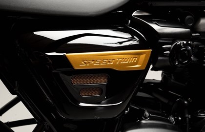 Triumph Speed Twin 1200 Custom Bike