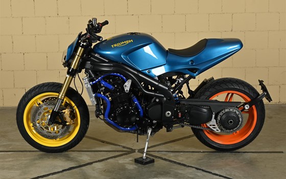 Umgebautes Motorrad Triumph Speed Triple 1050 von Mäge Motos GmbH - Bild 5