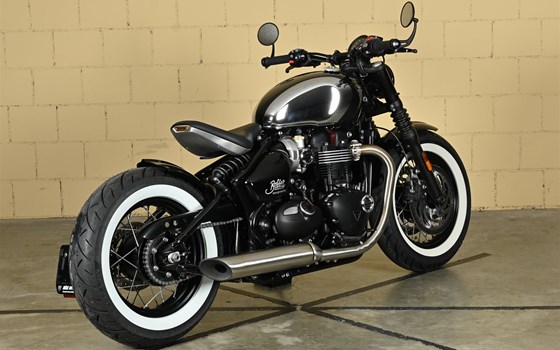 Umgebautes Motorrad Triumph Bonneville Bobber von Mäge Motos GmbH - Bild 2