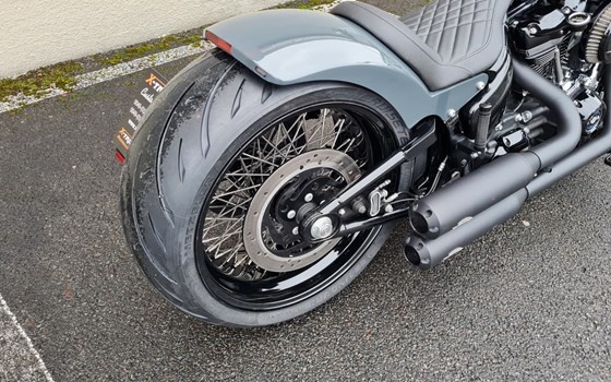 Umgebautes Motorrad Harley-Davidson Softail Heritage Classic 114 FLHCS von X-Trem Custombikes - Bild 17