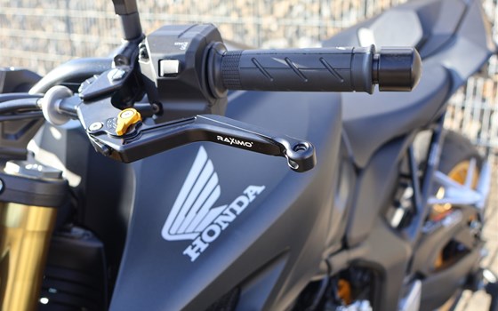 Umgebautes Motorrad Honda CB1000 Hornet SP von Motorradcenter Keßler - Bild 4