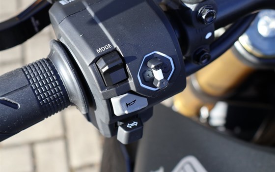 Umgebautes Motorrad Honda CB1000 Hornet SP von Motorradcenter Keßler - Bild 5