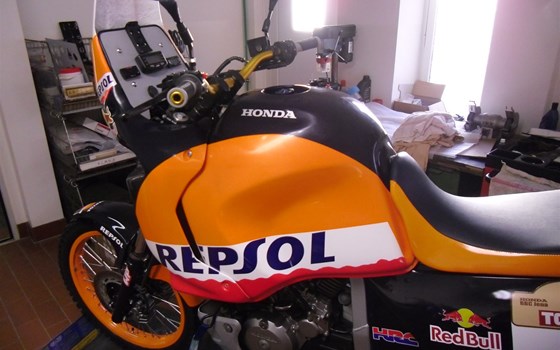 Umgebautes Motorrad Honda XL 600V Transalp von Bike & Cars - Jenas Biker Corner - Dirk Helbig - Bild 2