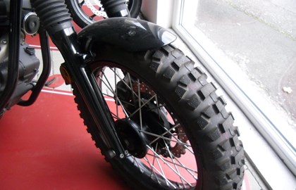 Yamaha SCR950 Custom Bike