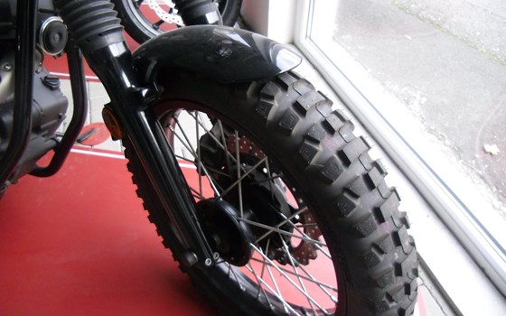 Umgebautes Motorrad Yamaha SCR950 von Bike & Cars - Jenas Biker Corner - Dirk Helbig - Bild 1