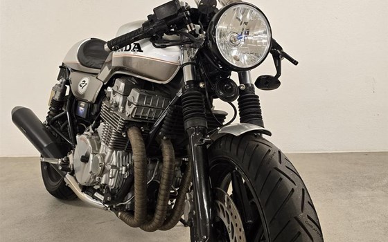 Umgebautes Motorrad Honda CB 750 Sevenfifty von user1589858 - Bild 1