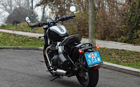 Umgebautes Motorrad Triumph Bonneville Bobber von IL MOTO  Motorradhandel und Reparaturwerkstätte GesmbH - Bild 11