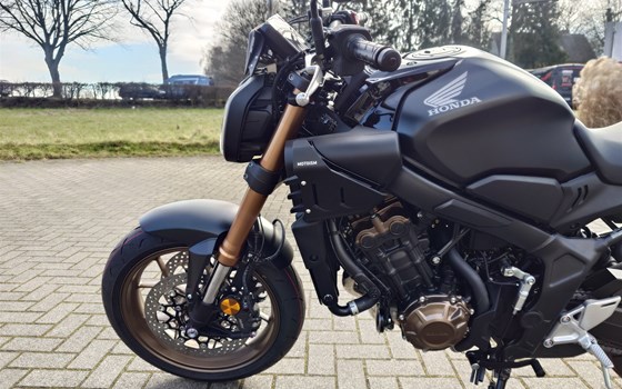 Umgebautes Motorrad Honda CB650R E-Clutch von Bruhy Kraftfahrzeug GmbH - Bild 7