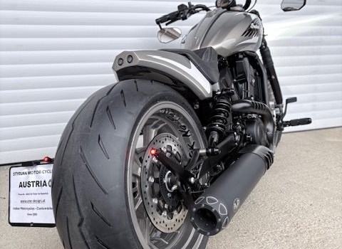 Umgebautes Motorrad Indian Scout Bobber von SMC-Styrian Motor Cycle - Bild 10