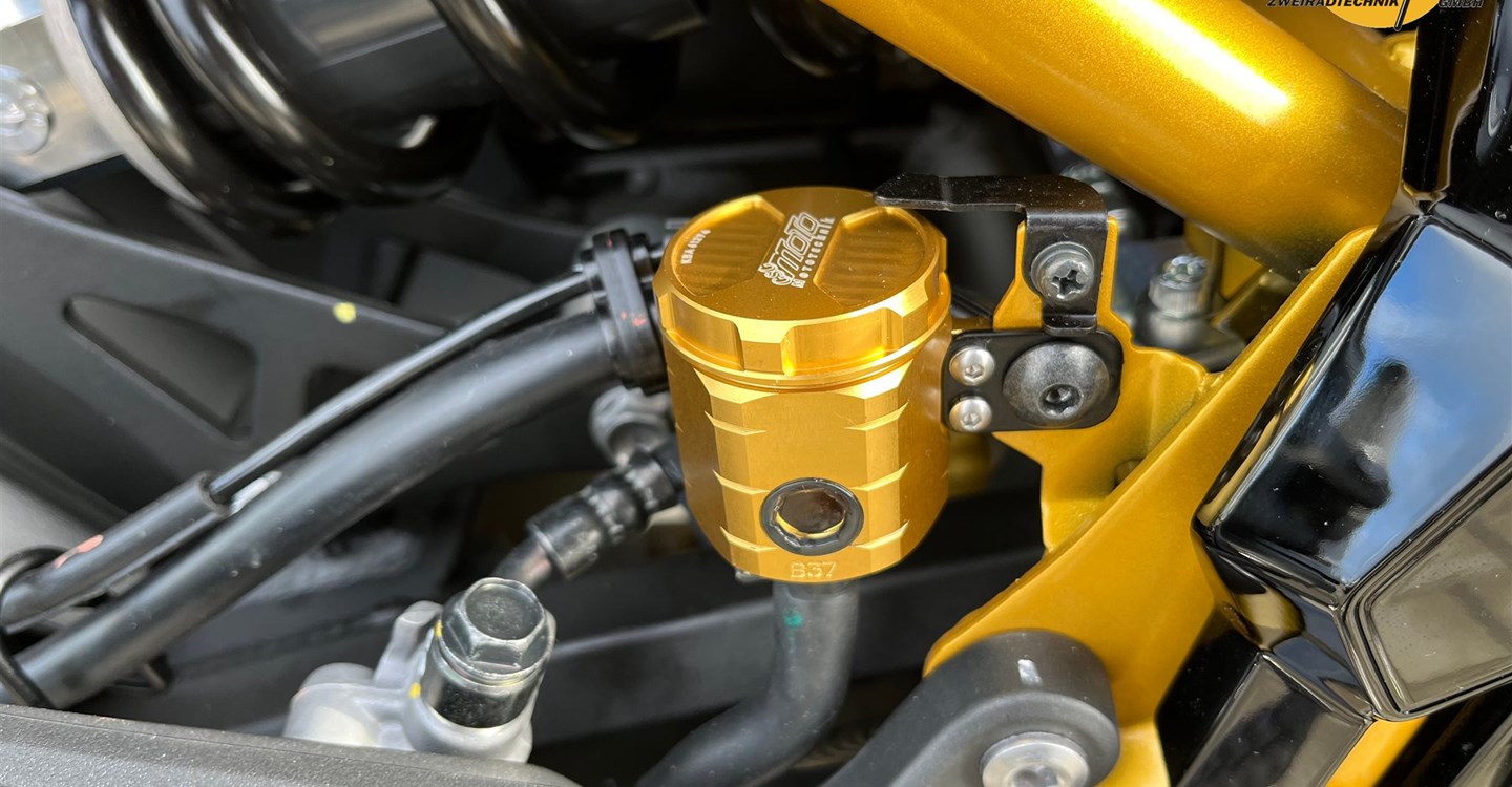 Umbgebautes Motorrad Kawasaki Z900