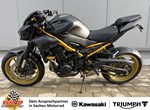 Umbgebautes Motorrad Kawasaki Z900