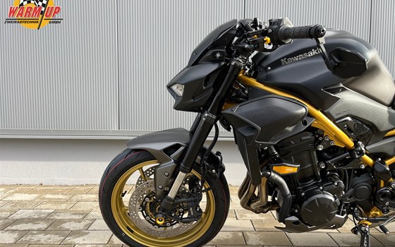 Umgebautes Motorrad Kawasaki Z900 von Warm Up Zweiradtechnik GmbH - Bild 13