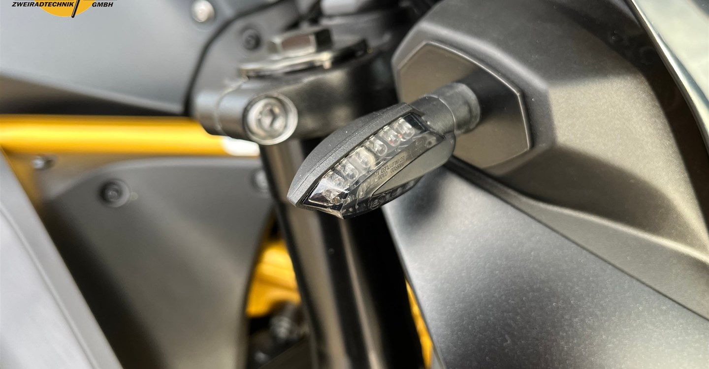 Umbgebautes Motorrad Kawasaki Z900