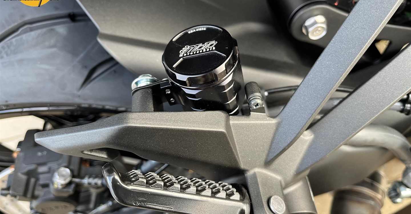 Umbgebautes Motorrad Kawasaki Z1100