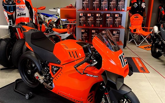 Umgebautes Motorrad KTM 1390 Super Duke R von PEPA-BIKES e.K. Inh. Martin Petzold - Bild 2