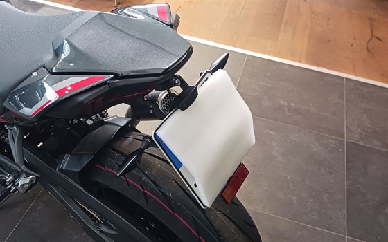 Umgebautes Motorrad Kawasaki Z900 von Autohaus Fritze GmbH & Co.KG - Bild 9