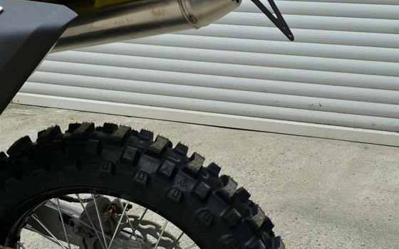 Umgebautes Motorrad Suzuki DR-Z4S von H&K Motorsport - Bild 14