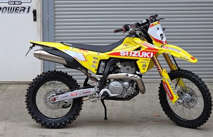 Suzuki DR-Z4S Custom Bike