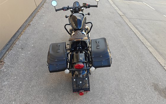 Umgebautes Motorrad Triumph Bonneville Bobber von IL MOTO  Motorradhandel und Reparaturwerkstätte GesmbH - Bild 5