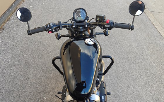 Umgebautes Motorrad Triumph Bonneville Bobber von IL MOTO  Motorradhandel und Reparaturwerkstätte GesmbH - Bild 7