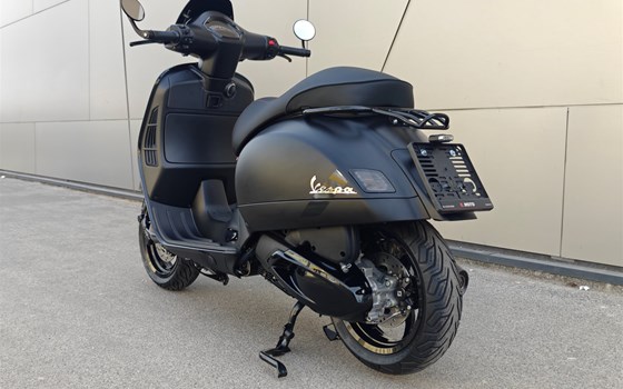 Umgebautes Motorrad Vespa GTS 310 SuperSport von IL MOTO  Motorradhandel und Reparaturwerkstätte GesmbH - Bild 6