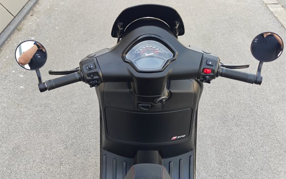 Umgebautes Motorrad Vespa GTS 310 SuperSport von IL MOTO  Motorradhandel und Reparaturwerkstätte GesmbH - Bild 10