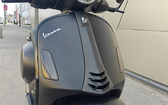 Umgebautes Motorrad Vespa GTS 310 SuperSport von IL MOTO  Motorradhandel und Reparaturwerkstätte GesmbH - Bild 11