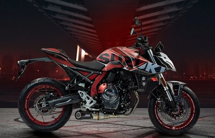 Suzuki GSX-8S Custom Bike