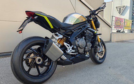 Umgebautes Motorrad Triumph Speed Triple 1200 RS von IL MOTO  Motorradhandel und Reparaturwerkstätte GesmbH - Bild 4