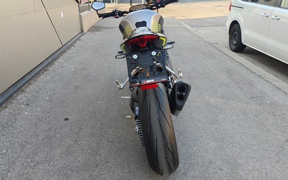 Umgebautes Motorrad Triumph Speed Triple 1200 RS von IL MOTO  Motorradhandel und Reparaturwerkstätte GesmbH - Bild 5