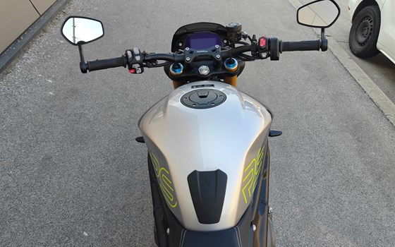 Umgebautes Motorrad Triumph Speed Triple 1200 RS von IL MOTO  Motorradhandel und Reparaturwerkstätte GesmbH - Bild 6
