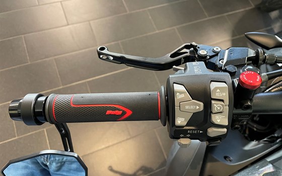 Umgebautes Motorrad Kawasaki Z900 von Moto Point Ilmenau e.K. - Inh. Frank Engelhardt - Bild 11