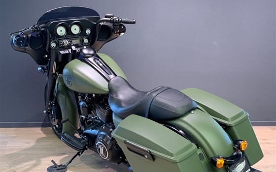 Umgebautes Motorrad Harley-Davidson Street Glide FLHX von Bächli Motorcycles - Bild 5