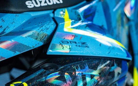 Umgebautes Motorrad Suzuki DR-Z4SM von HÜTTER GesmbH - Bild 5