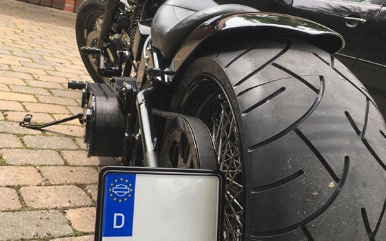 Umgebautes Motorrad Harley-Davidson Softail Night Train FXSTB von user1593923 - Bild 2