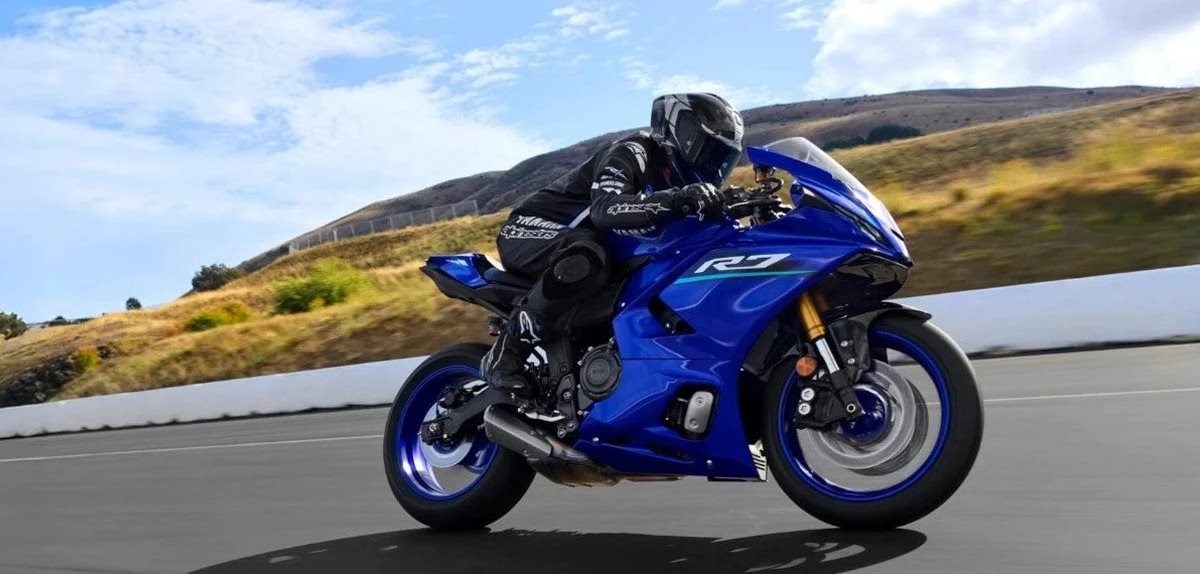 Umbgebautes Motorrad Yamaha MT-10