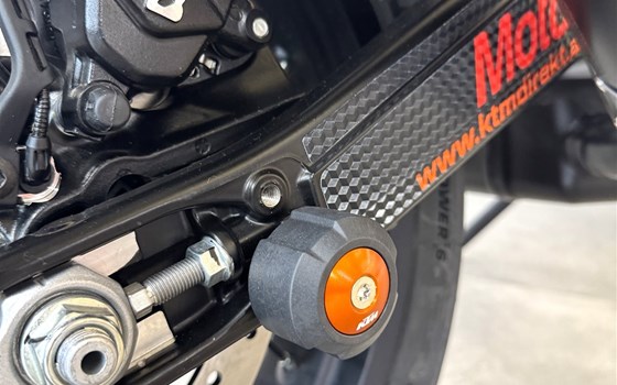 Umgebautes Motorrad KTM 390 SMC R von Motobike Handels GmbH - Bild 13